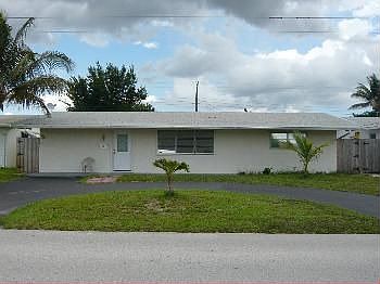 1st image of 1411 NW 85th Way
