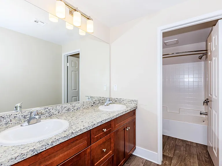Sendero Gateway Apartment Homes — Photo 86