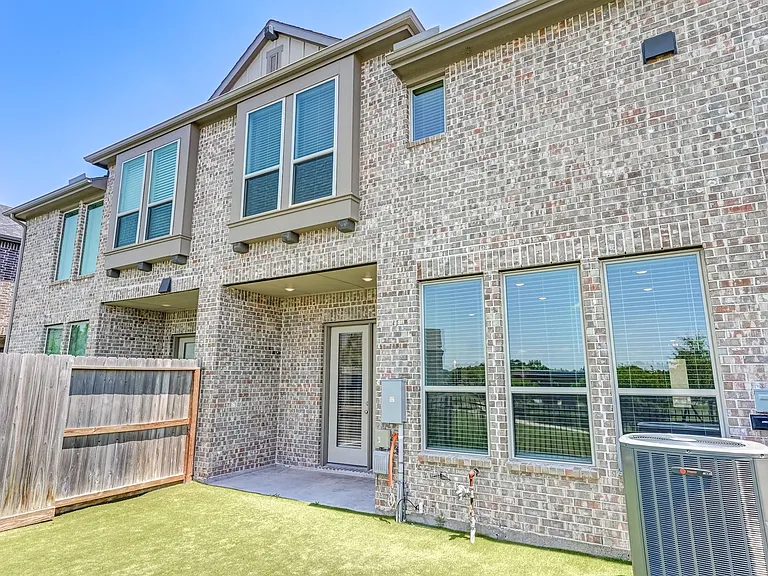 6570 Scarlet Pond Ln — Photo 45