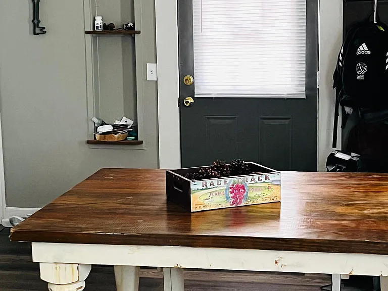 2018 Sledge St — Photo 2