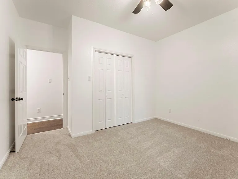 618 W Rollingwood St — Photo 10