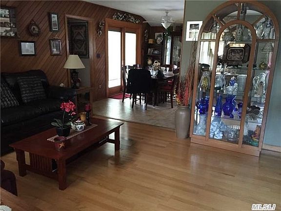 3rd image of 349 Twinbark Ave