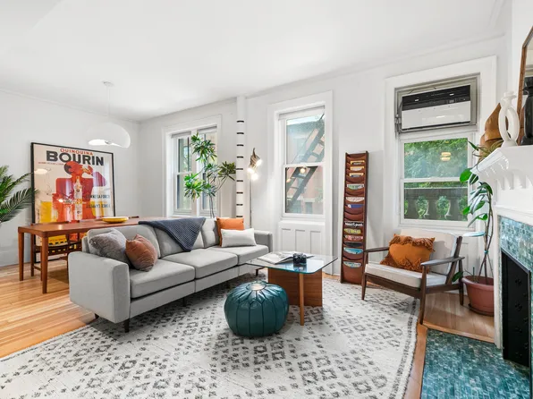 210 West 21st Street image 1 of 12