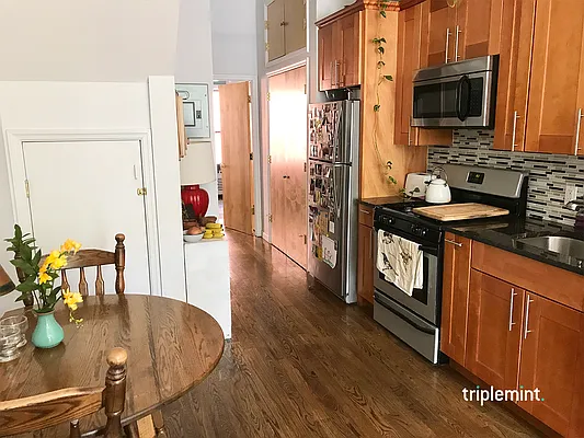 Rented by Triplemint | media 9