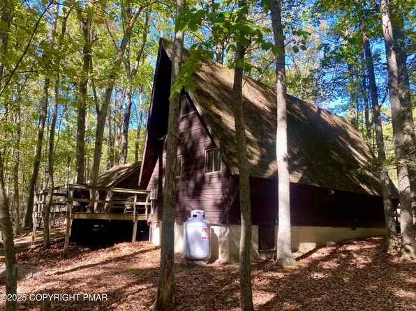 32 Arapahoe Cir, Hazleton, PA 18202