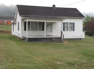 1111 W Ash St, La Follette, TN 37766