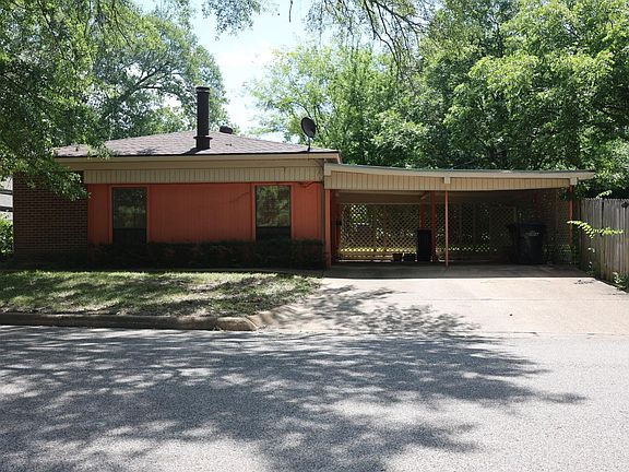 3rd image of 700 Hollybrook Dr
