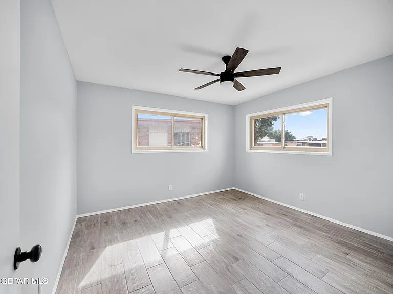 5205 Nome Ave — Photo 19