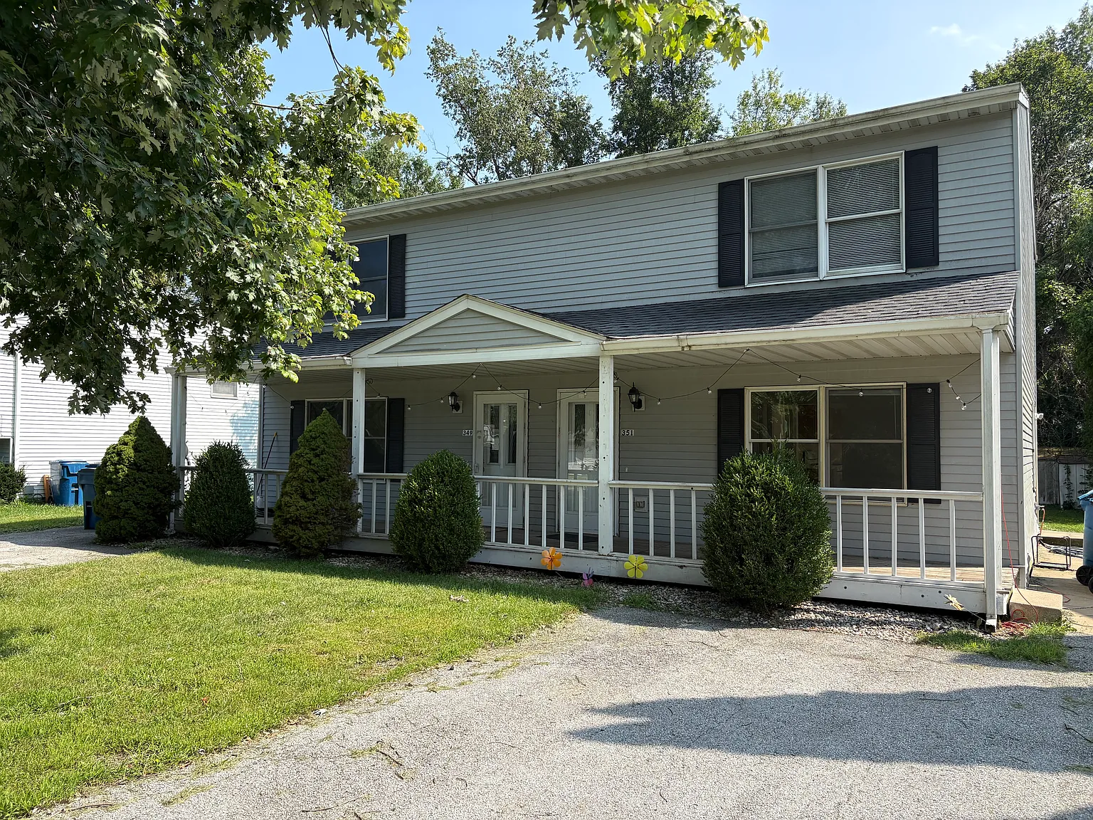 2 bed, 1.5 bath, 1025 sqft, $1,350 — Photo 1