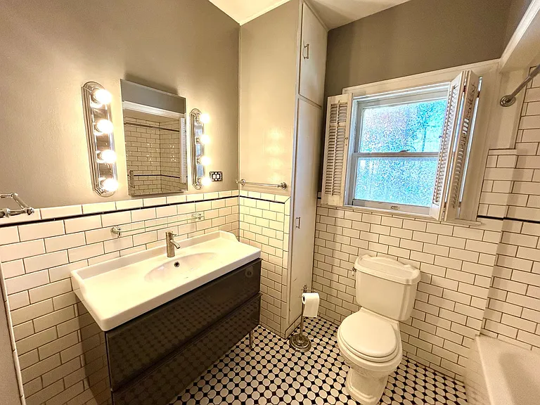 1627 Schley Ave — Photo 18
