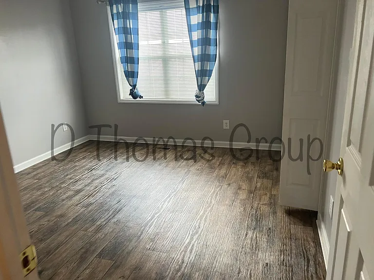 2325 Vineyard Dr #C2 — Photo 19