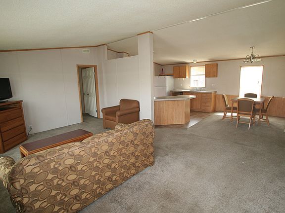 2nd image of 204 White Oak Dr