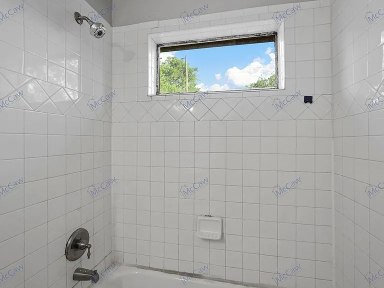 3204 Caribbean Dr — Photo 17