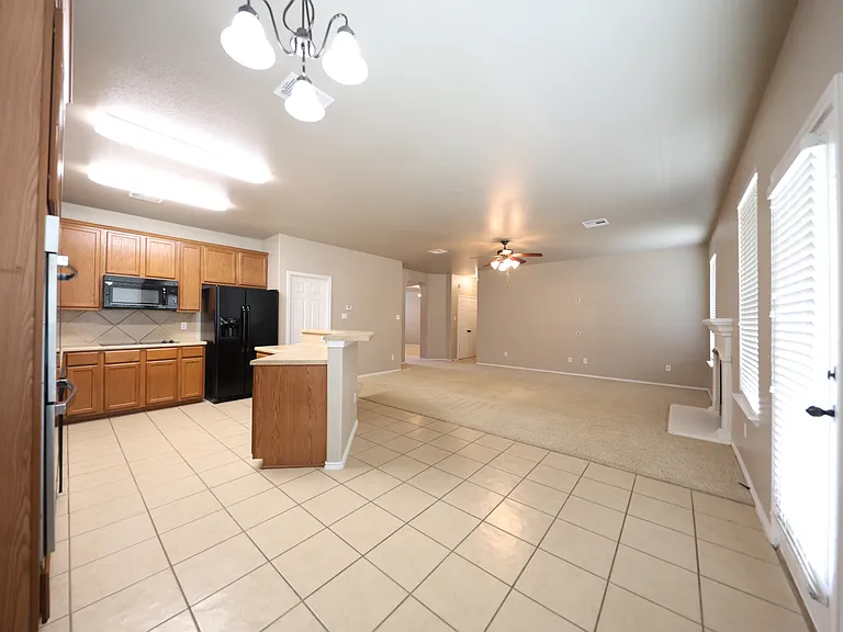 2203 Ryan Dr — Photo 7