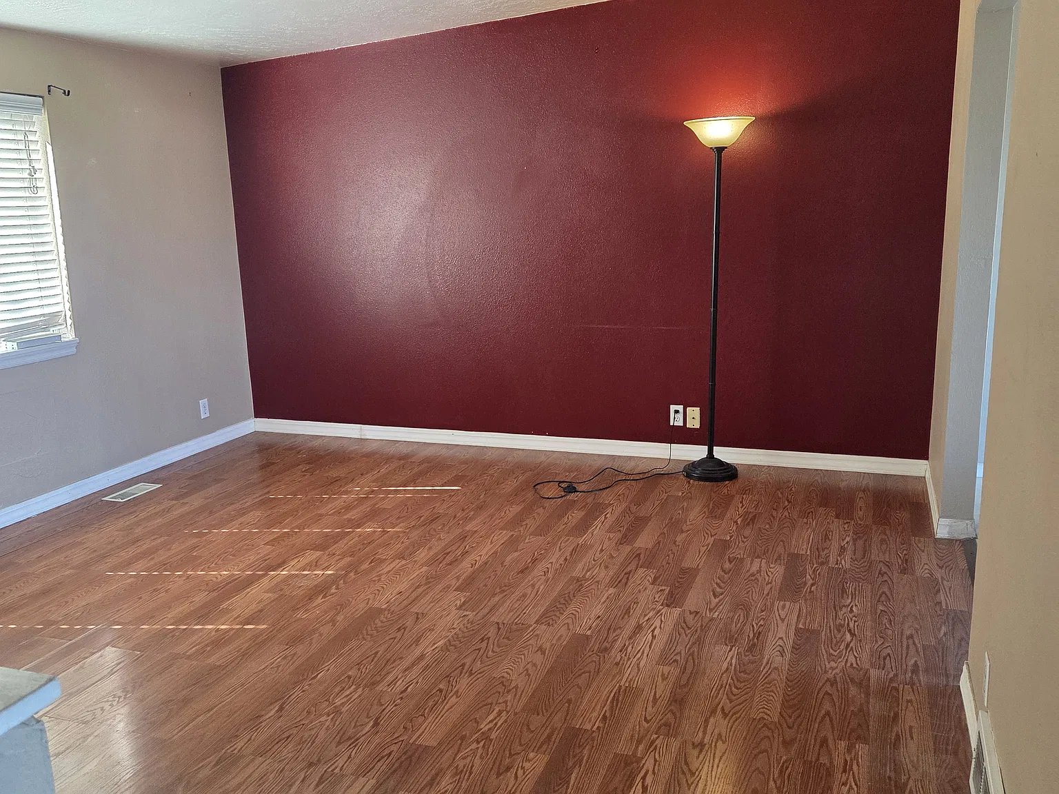 4 bed, 1894 sqft, $2,100 — Photo 3