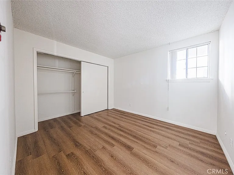 810 E Grand Ave — Photo 21