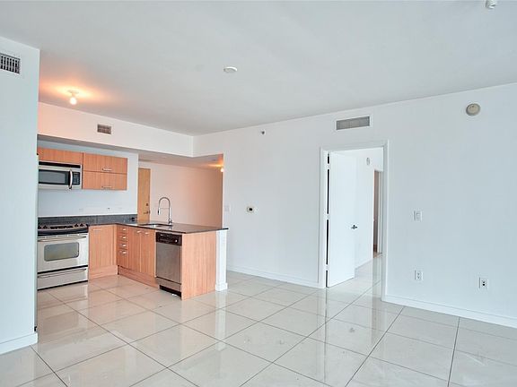 5th image of 1200 Brickell Bay Dr APT 2905