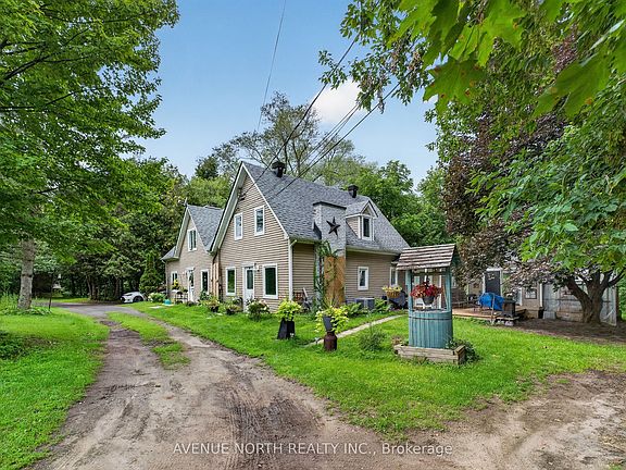 3rd image of 2943 Old Montreal Rd