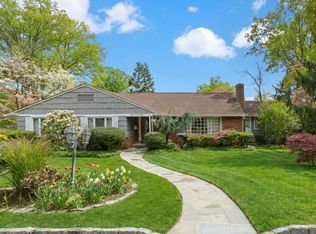 373 Upland Rd, Mountainside Boro, NJ 07092