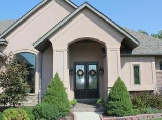 6203 Upper Bridle Bend Dr, Columbia, MO 65201