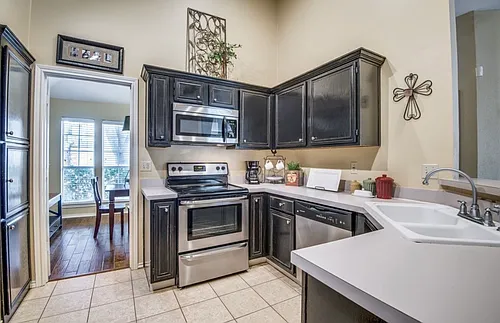 5025 Bryn Mawr Dr Photo 1