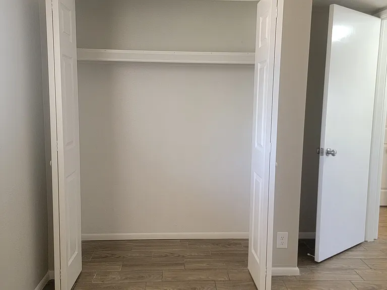 204 N Standage — Photo 13