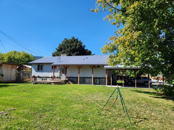 28 Race St, Danville, WA 99121