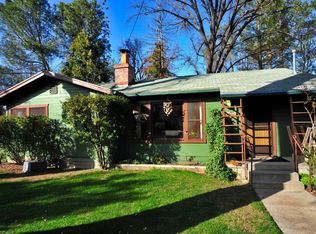 45695 Lauri Ln, Oakhurst, CA 93644