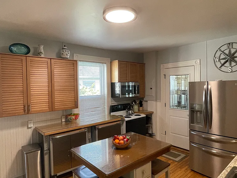 110 Cedar St #C — Photo 8
