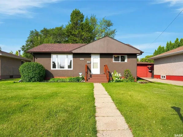 571 104th STREET, North Battleford, SK S9A 1M5