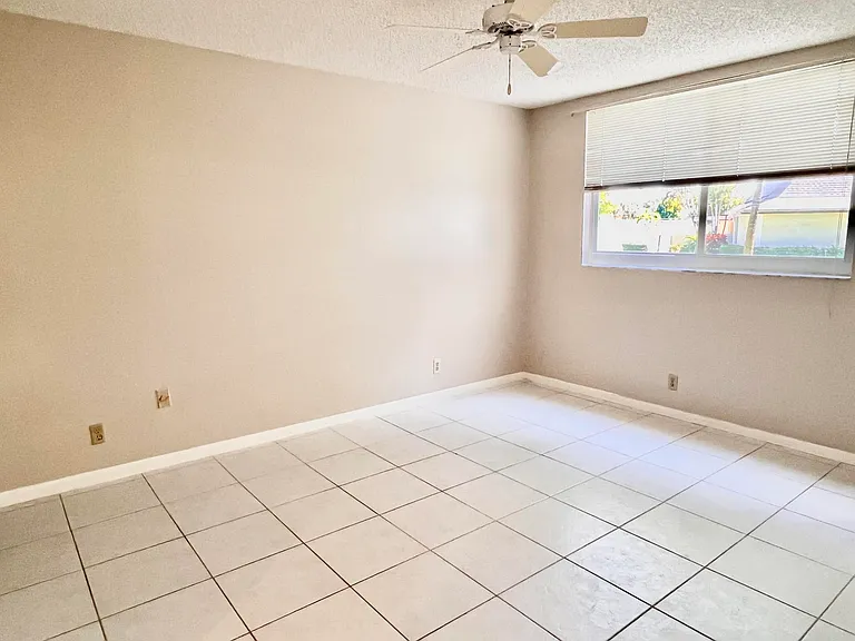2865 SW 22nd Ave #108 — Photo 6