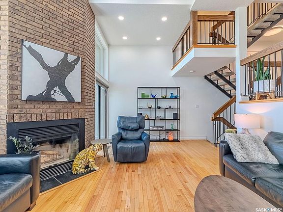 2nd image of UNIT 13-455 Pinehouse DRIVE