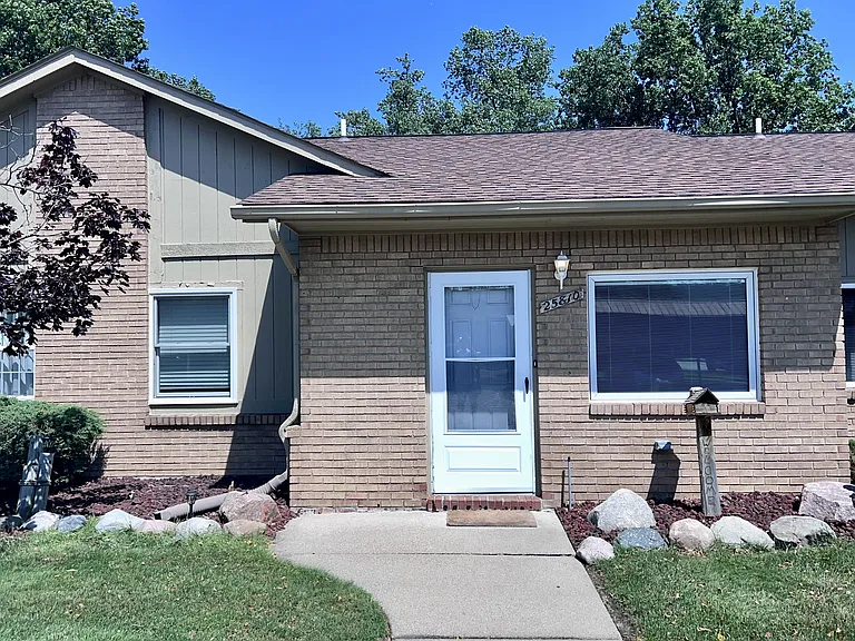 25810 Lira Ln #1 — Photo 2