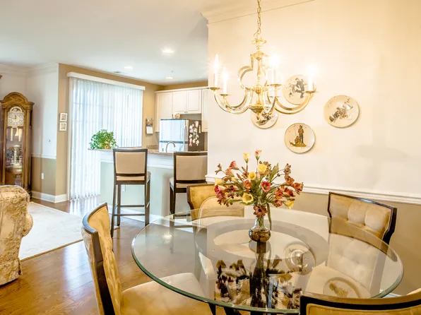 457 Victoria Dr, Bridgewater, NJ 08807