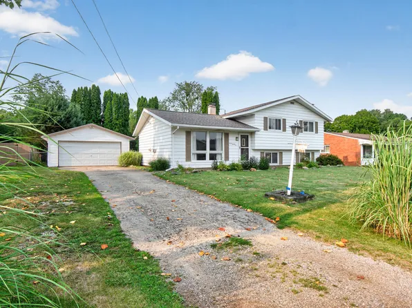 1286 W Southfield Dr, Jackson, MI 49203