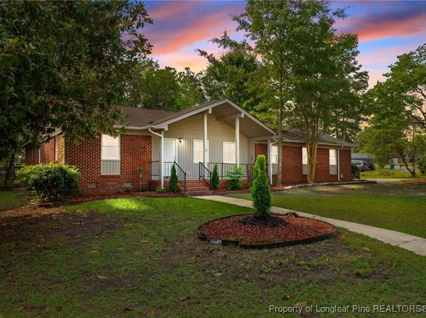 1433 Carnsmore Dr, Fayetteville, NC 28304