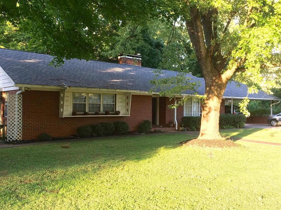 1st image of 302 Willard St