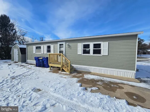 1659 Wood Crest Ln, Glen Rock, PA 17327