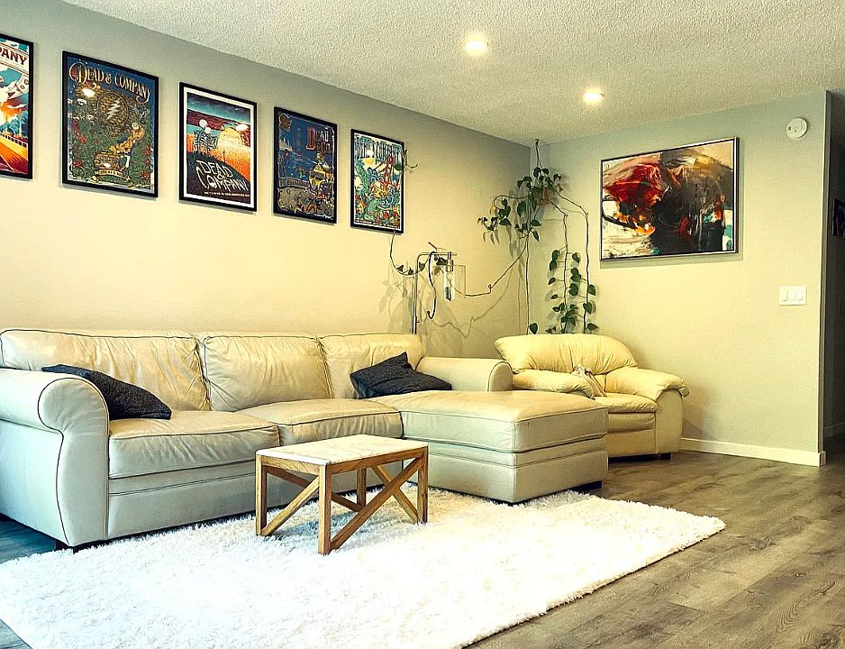 Family / tv room furnished (example)