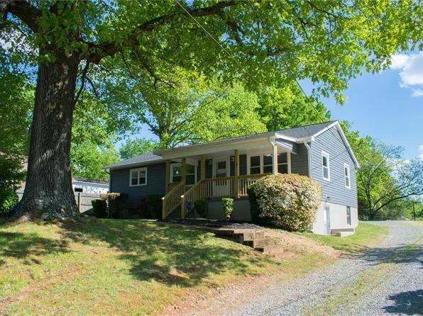1034 Motor Rd, Winston Salem, NC 27105
