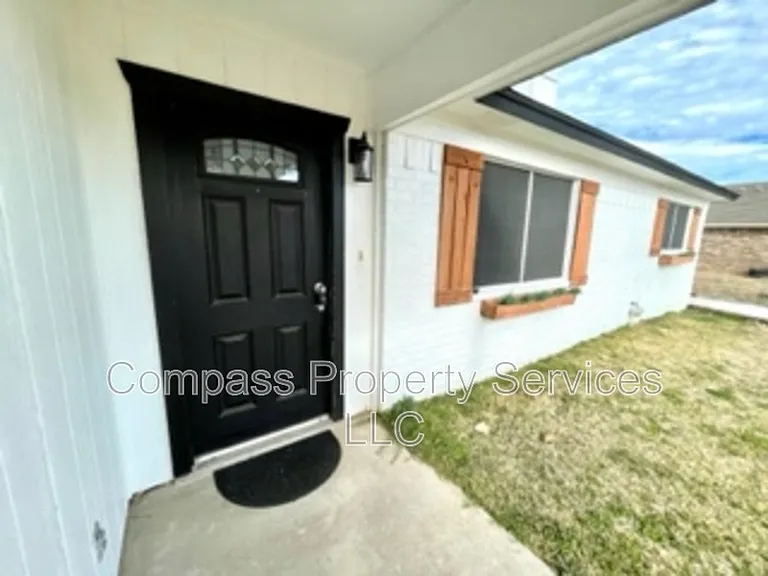 396 Fernwood Dr #396 — Photo 3