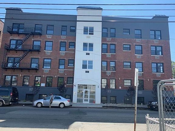 2nd image of 877 18th Ave #401