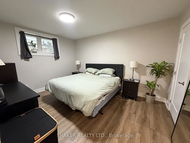 304 Elmgrove Ave #B — Photo 6