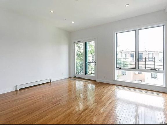 3rd image of 148 W 121st St #C