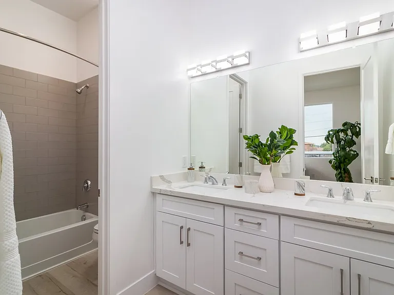 4020 N 12th St #6 — Photo 17