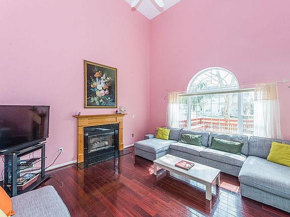 5th image of 26 Francis Dr