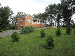 1232 Finger Bridge Rd, Hickory, NC 28602