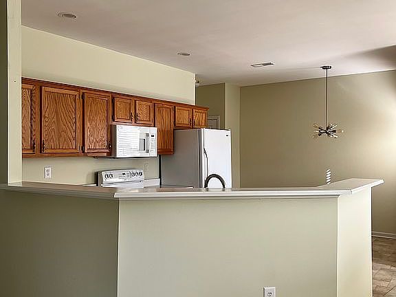 5th image of 2772 Ashton Cir