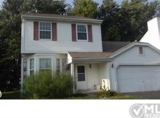 37612 N Rhead Cir, Westland, MI 48186