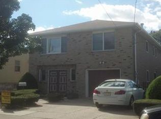 723 7th St, Secaucus, NJ 07094